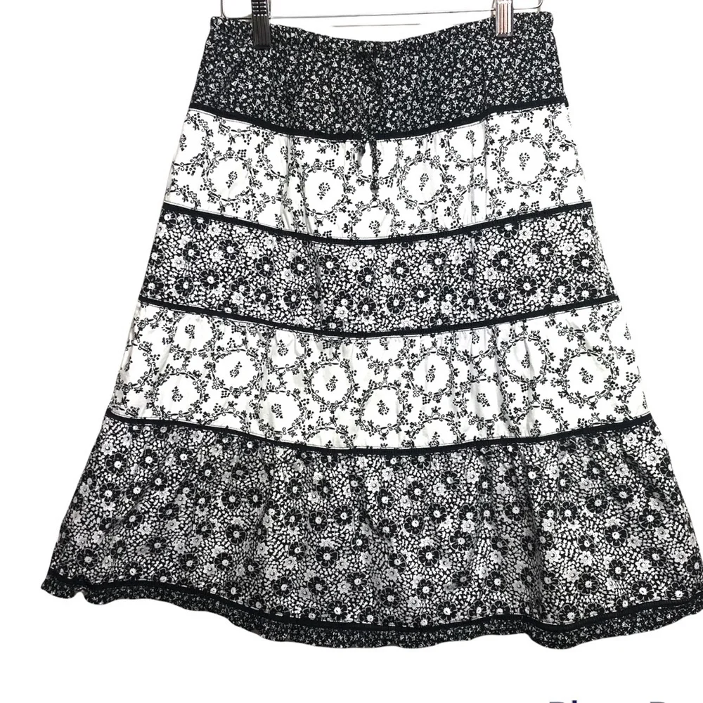 Last Chance $7 or π5/$25 At Last & Company Cotton Skirt Black/White M - Picture 1 of 5